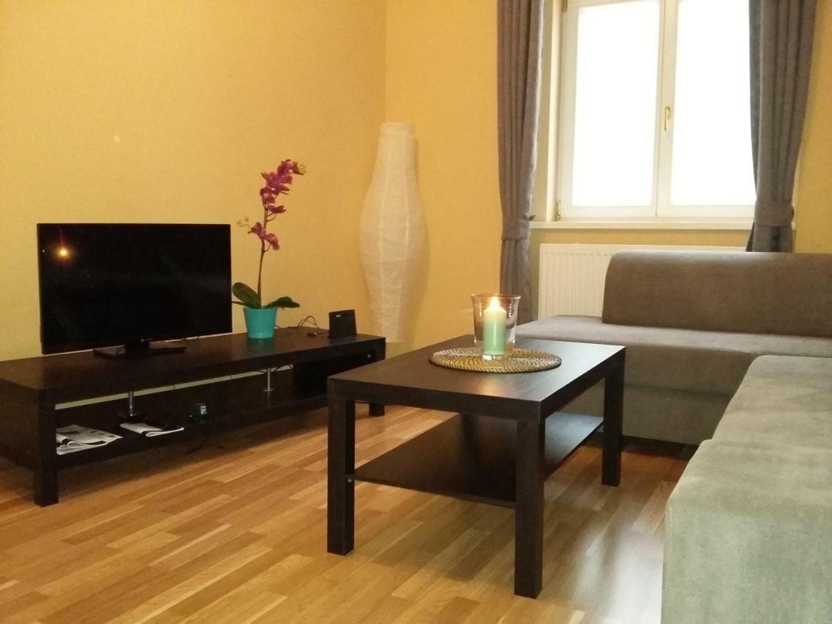 Angel Apartment Nr 4 Near To The Center Praag Buitenkant foto